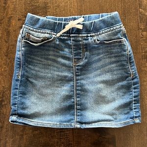 Girls elastic waist pull-on skirt